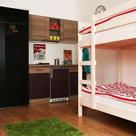 Freddie Next To Mercury *