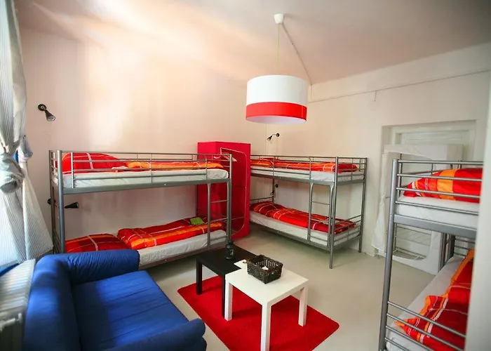 Freddie Next To Mercury Hostal