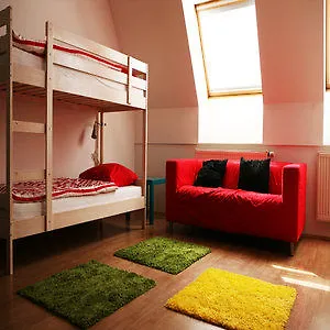 Hostal Freddie Next To Mercury Bratislava