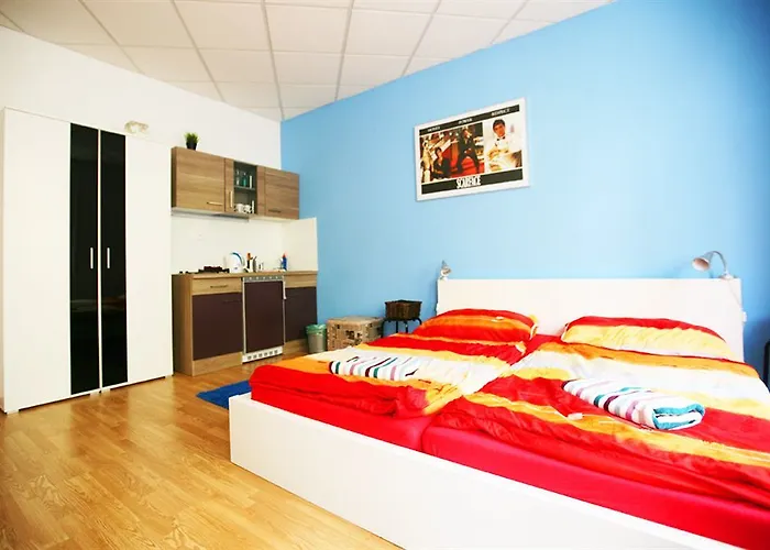 Freddie Next To Mercury *