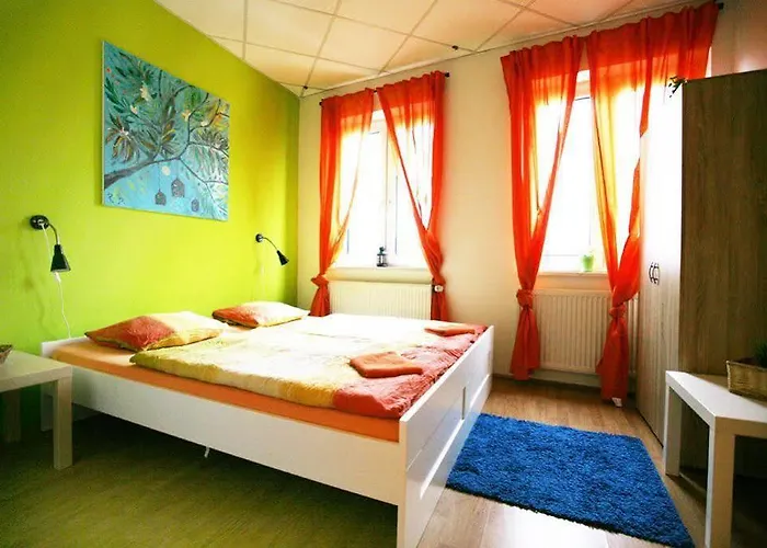 Freddie Next To Mercury Bratysława